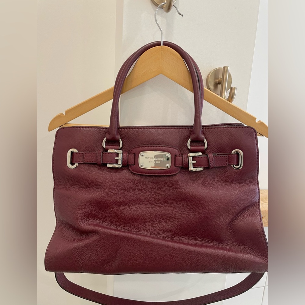 Michael Kors SATCHEL In Burgundy
